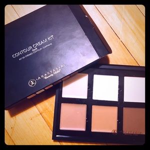 Anastasia Beverly Hills, cream contour kit fair
